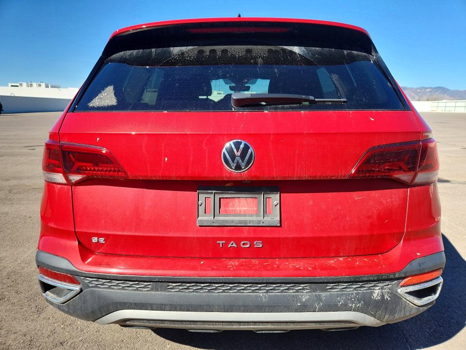 52552216 :رقم المزاد ، 3VVLX7B21NM097943 vin ، 2022 Volkswagen Taos مزاد بيع