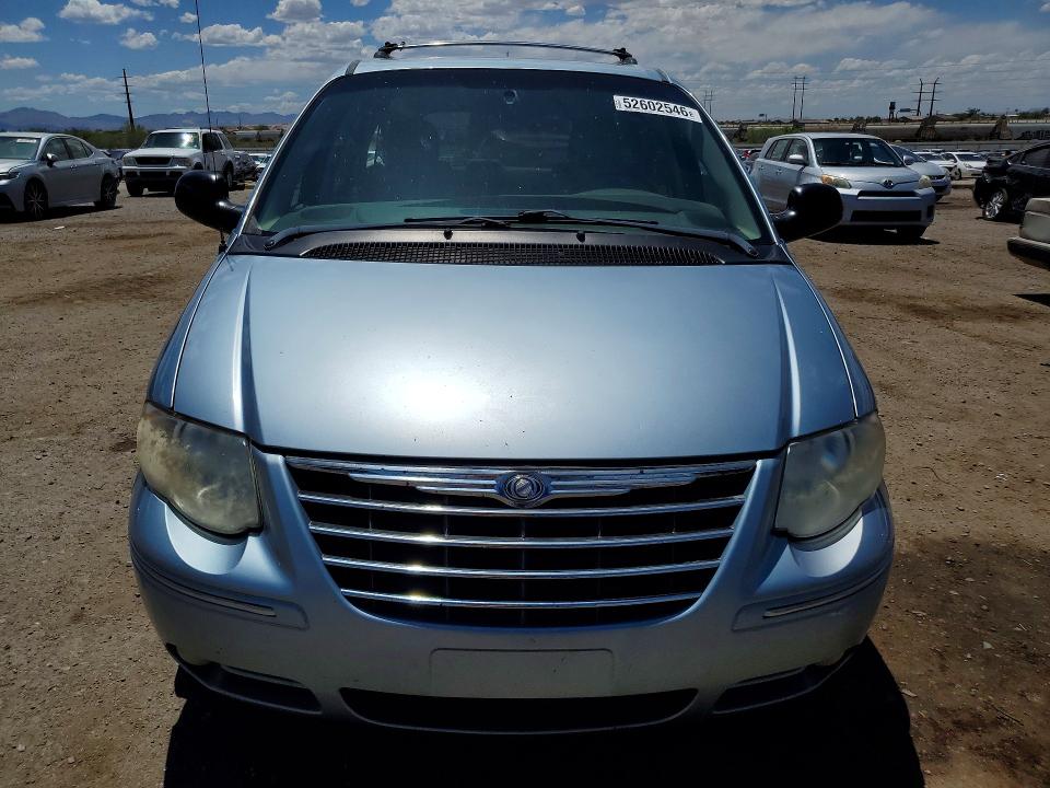 2005 Chrysler Town & Country მანქანა იყიდება აუქციონზე, vin: 2C8GP64L95R209282, აუქციონის ნომერი: 52602546