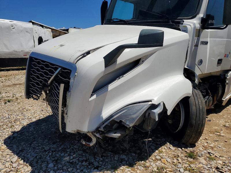 Продаж на аукціоні авто 2022 Volvo Vn, vin: 4V4NC9EH9NN304751, номер лоту: 52272966