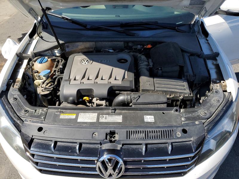 53061076 :رقم المزاد ، 1VWCN7A39EC075430 vin ، 2014 Volkswagen Passat مزاد بيع