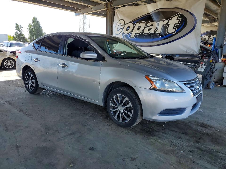 Продажа на аукционе авто 2015 Nissan Sentra, vin: 3N1AB7AP0FL667104, номер лота: 53789096