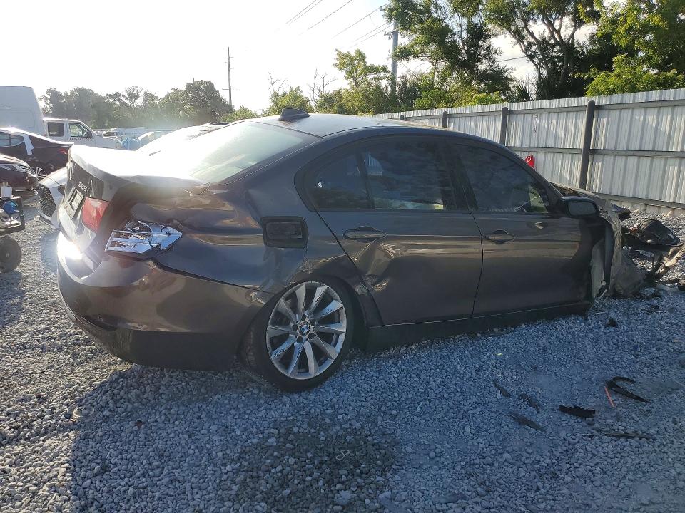 51543686 :رقم المزاد ، WBA3B5C56DF591303 vin ، 2013 Bmw 328 مزاد بيع