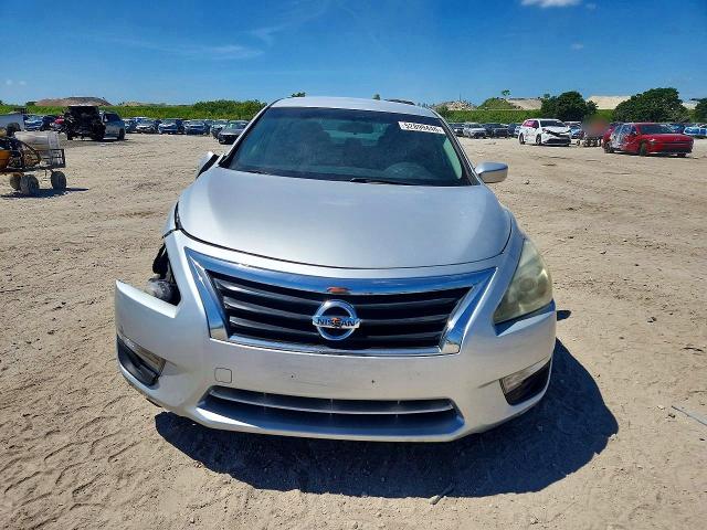 52899446 :رقم المزاد ، 1N4AL3AP5FC458543 vin ، 2015 Nissan Altima مزاد بيع