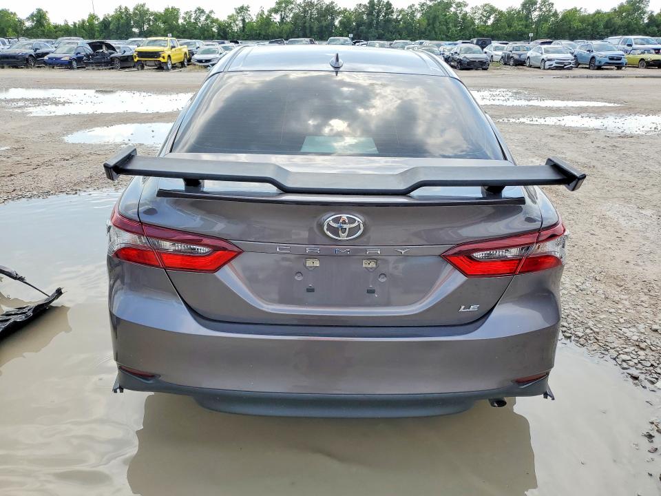 55315366 :رقم المزاد ، 4T1C11AKXPU725555 vin ، 2023 Toyota Camry مزاد بيع