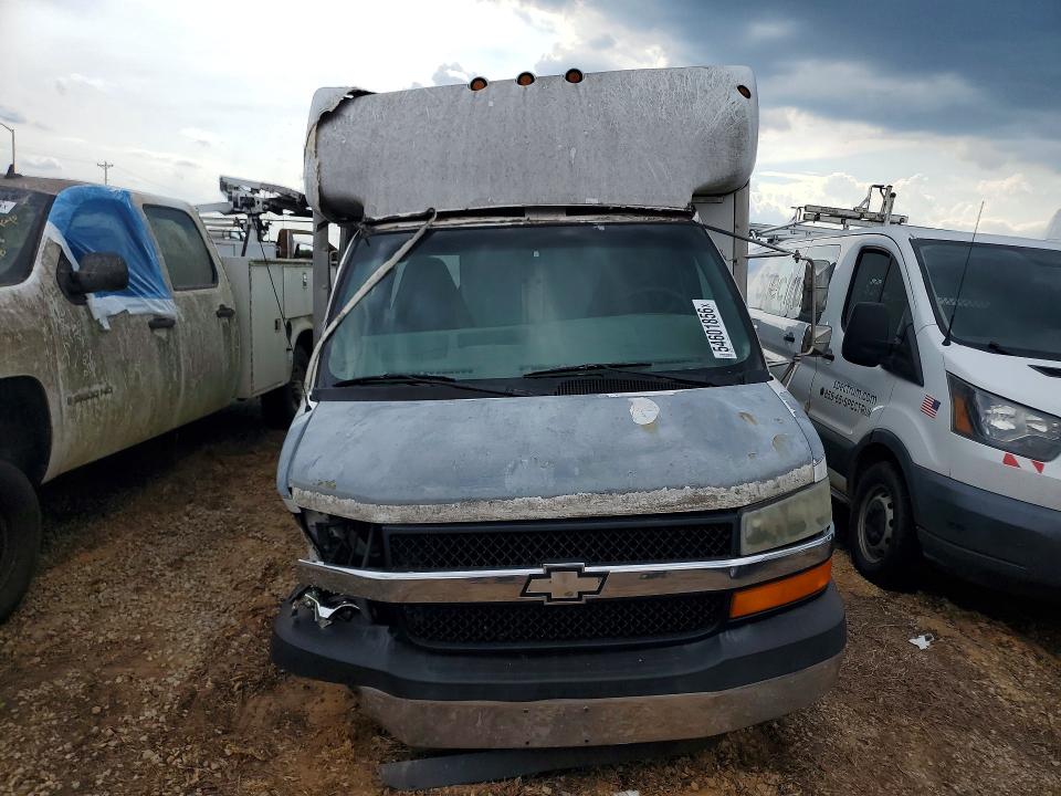 Продаж на аукціоні авто 2004 Chevrolet Express G3500, vin: 1GBJG31U041224215, номер лоту: 54601856