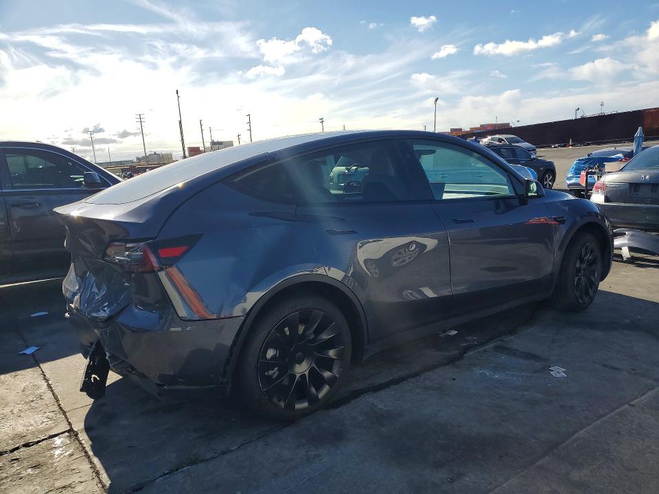 2023 Tesla Model Y მანქანა იყიდება აუქციონზე, vin: 7SAYGDED6PF956339, აუქციონის ნომერი: 51895326