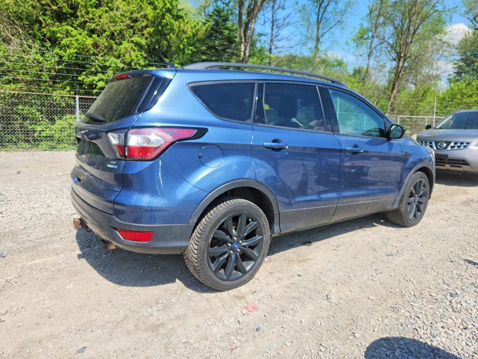 2018 Ford Escape მანქანა იყიდება აუქციონზე, vin: 1FMCU9GD9JUB81040, აუქციონის ნომერი: 54158736
