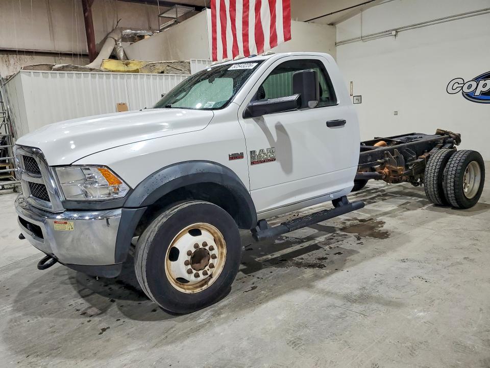 52543226 :رقم المزاد ، 3C7WRMBJ6HG716778 vin ، 2017 Ram 5500 مزاد بيع