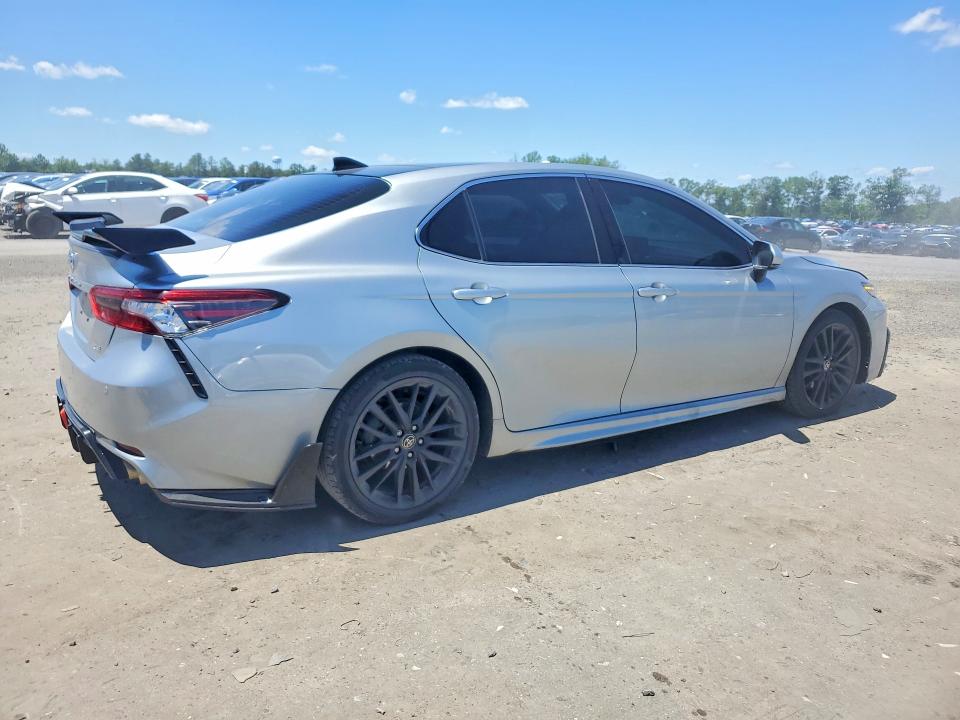 54664466 :رقم المزاد ، 4T1KZ1AK5MU051069 vin ، 2021 Toyota Camry مزاد بيع