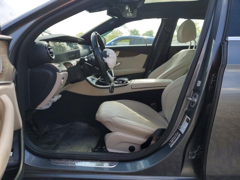52738136 :رقم المزاد ، WDDZF8EB6LA704030 vin ، 2020 Mercedes-benz E مزاد بيع