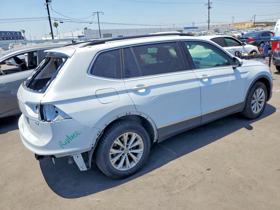 54313686 :رقم المزاد ، 3VV3B7AX8JM160350 vin ، 2018 Volkswagen Tiguan مزاد بيع