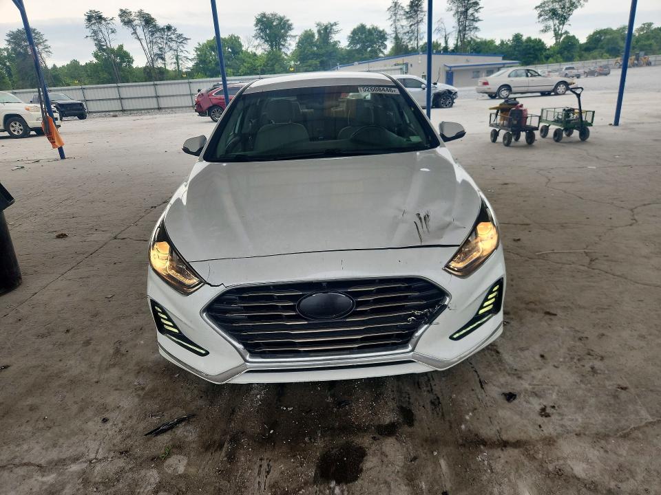 2018 Hyundai Sonata მანქანა იყიდება აუქციონზე, vin: 5NPE34AF2JH633675, აუქციონის ნომერი: 53180126