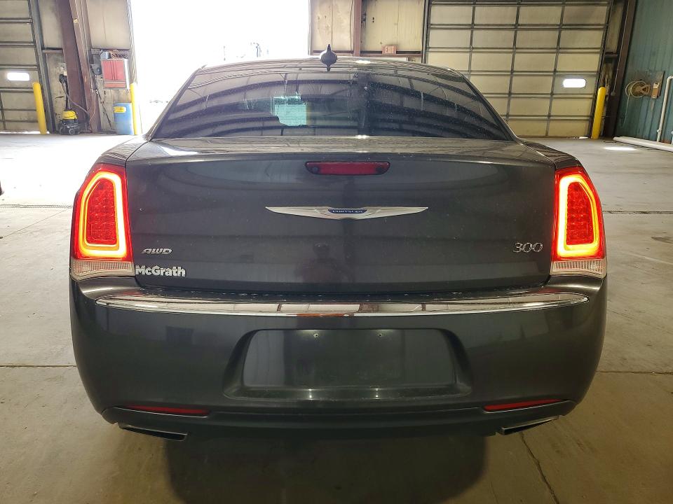 52532936 :رقم المزاد ، 2C3CCAKG6JH256343 vin ، 2018 Chrysler 300 مزاد بيع