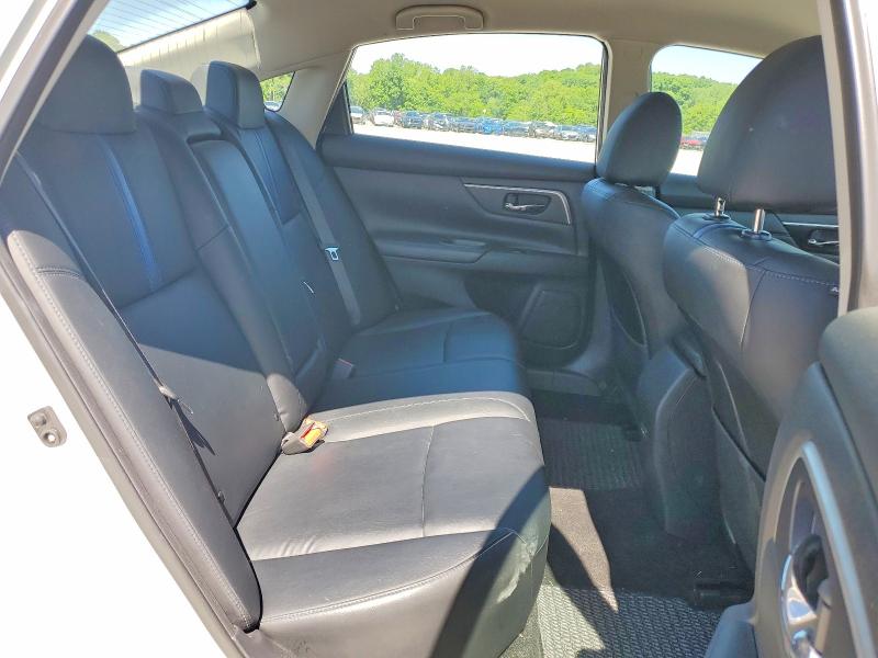 Продаж на аукціоні авто 2018 Nissan Altima, vin: 1N4AL3AP1JC287234, номер лоту: 53011876