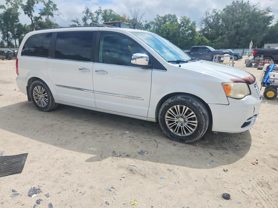 53466716 :رقم المزاد ، 2C4RC1CG5DR815819 vin ، 2013 Chrysler Town & Country مزاد بيع