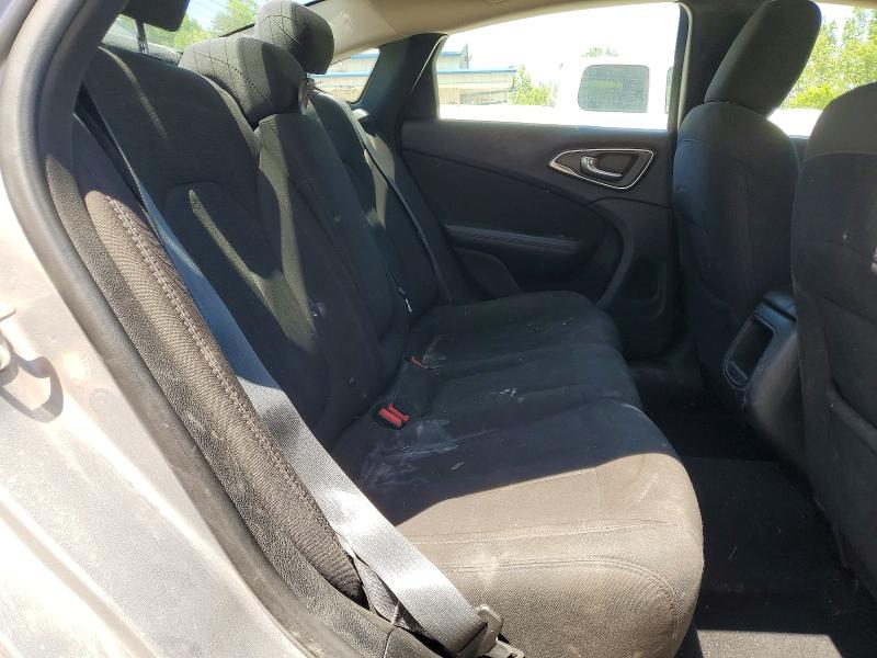 53023266 :رقم المزاد ، 1C3CCCAB4FN702876 vin ، 2015 Chrysler 200 مزاد بيع