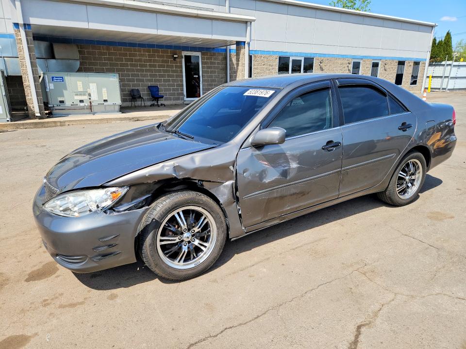 52381976 :رقم المزاد ، 4T1BF32K52U516160 vin ، 2002 Toyota Camry مزاد بيع