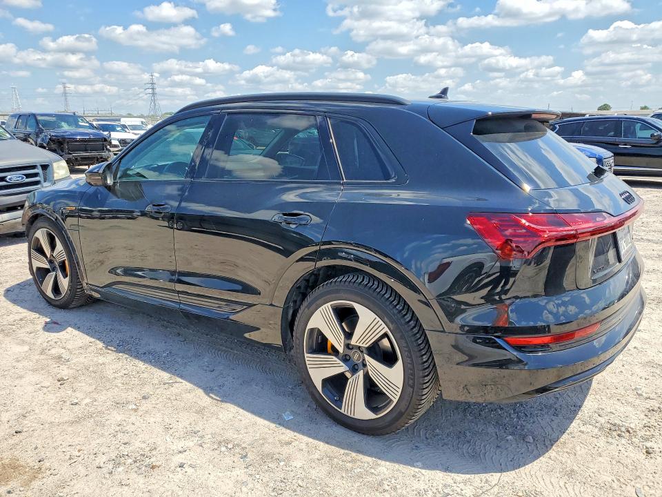 Aukcja sprzedaży 2023 Audi E-tron, vin: WA1LAAGE2PB006442, numer aukcji: 53110806
