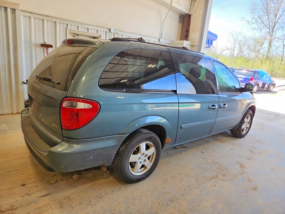 2005 Dodge Grand Caravan მანქანა იყიდება აუქციონზე, vin: 2D4GP44L45R168195, აუქციონის ნომერი: 52352506