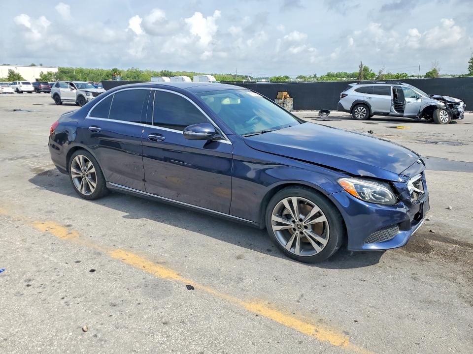 2017 Mercedes-benz C მანქანა იყიდება აუქციონზე, vin: 55SWF4JB7HU231778, აუქციონის ნომერი: 55348306