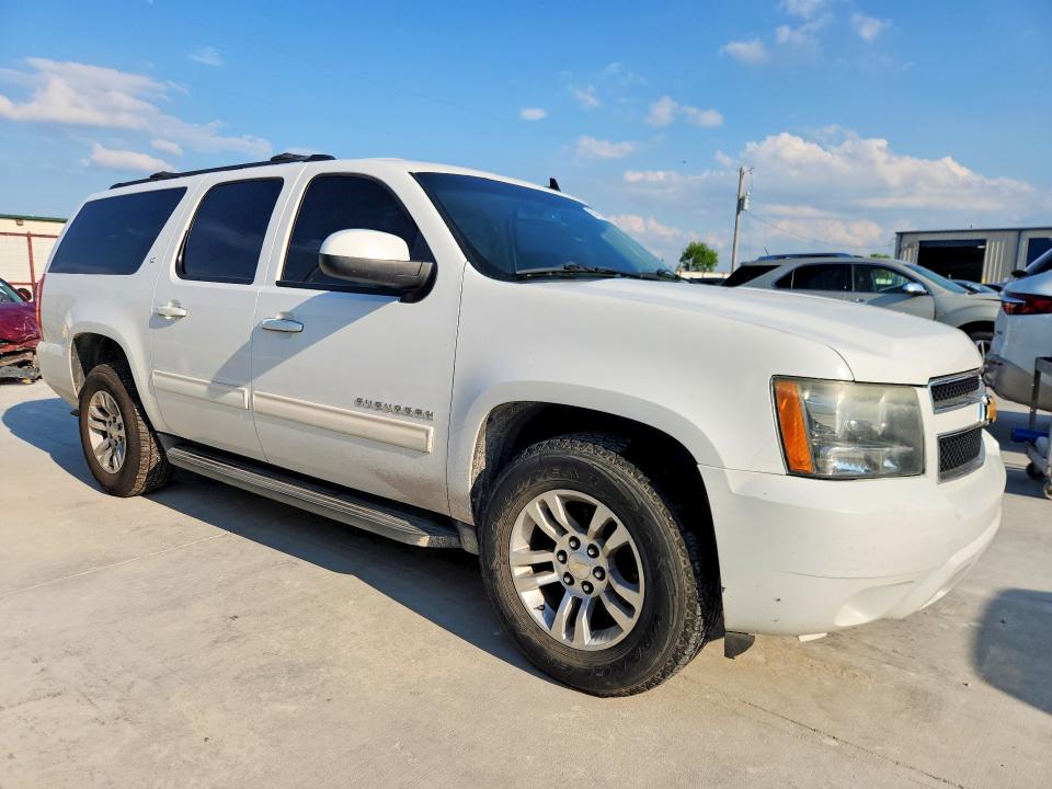 2014 Chevrolet Suburban მანქანა იყიდება აუქციონზე, vin: 1GNSCJE03ER234688, აუქციონის ნომერი: 54700026