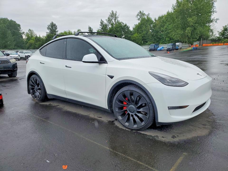 55062536 :رقم المزاد ، 7SAYGDEF8NF380865 vin ، 2022 Tesla Model Y مزاد بيع