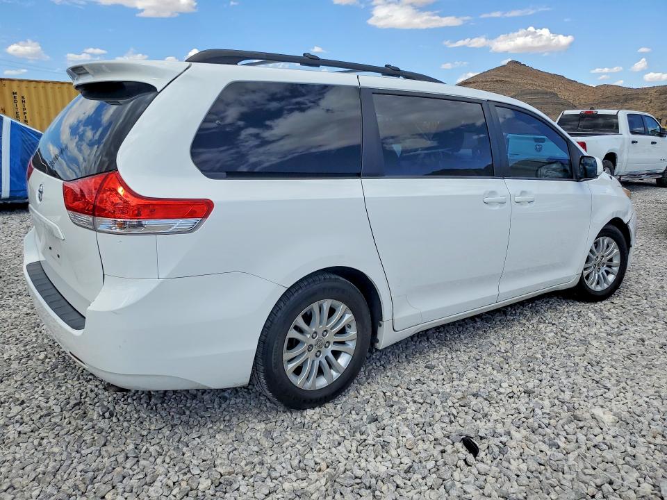 55412636 :رقم المزاد ، 5TDYK3DC6CS229285 vin ، 2012 Toyota Sienna مزاد بيع