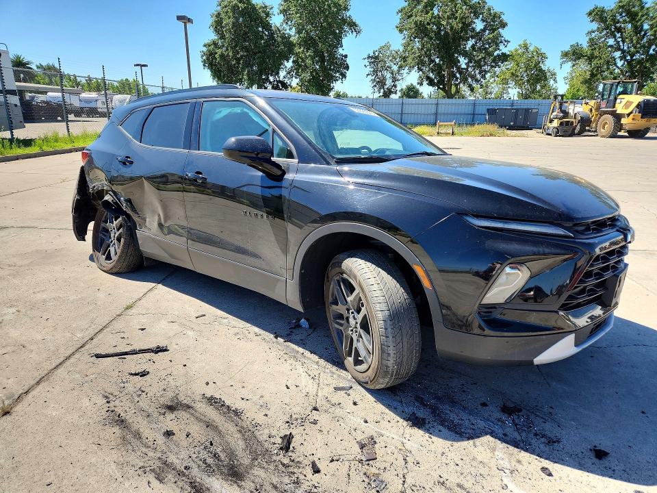 53323576 :رقم المزاد ، 3GNKBHR47PS206353 vin ، 2023 Chevrolet Blazer مزاد بيع