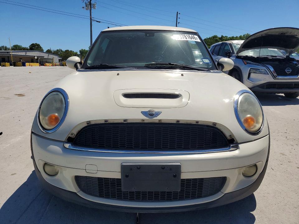 53781646 :رقم المزاد ، WMWMF7C52ATZ71627 vin ، 2010 Mini Cooper مزاد بيع