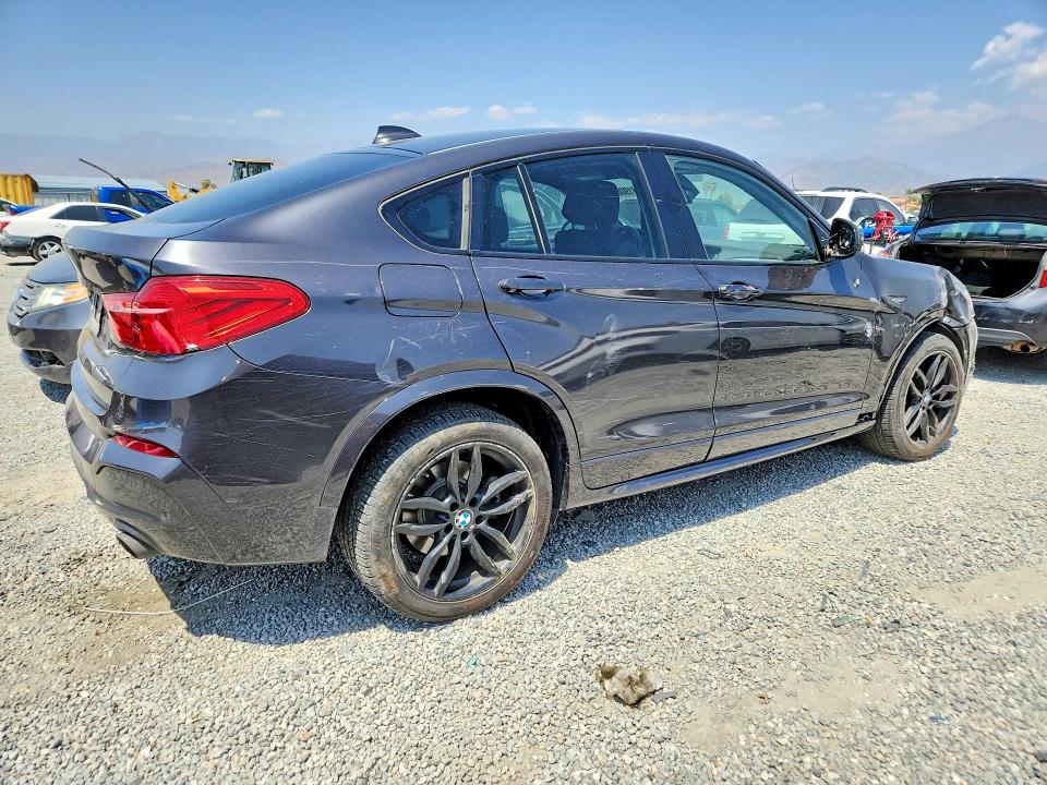 54841906 :رقم المزاد ، 5UXXW7C52J0W65527 vin ، 2018 Bmw X4 مزاد بيع