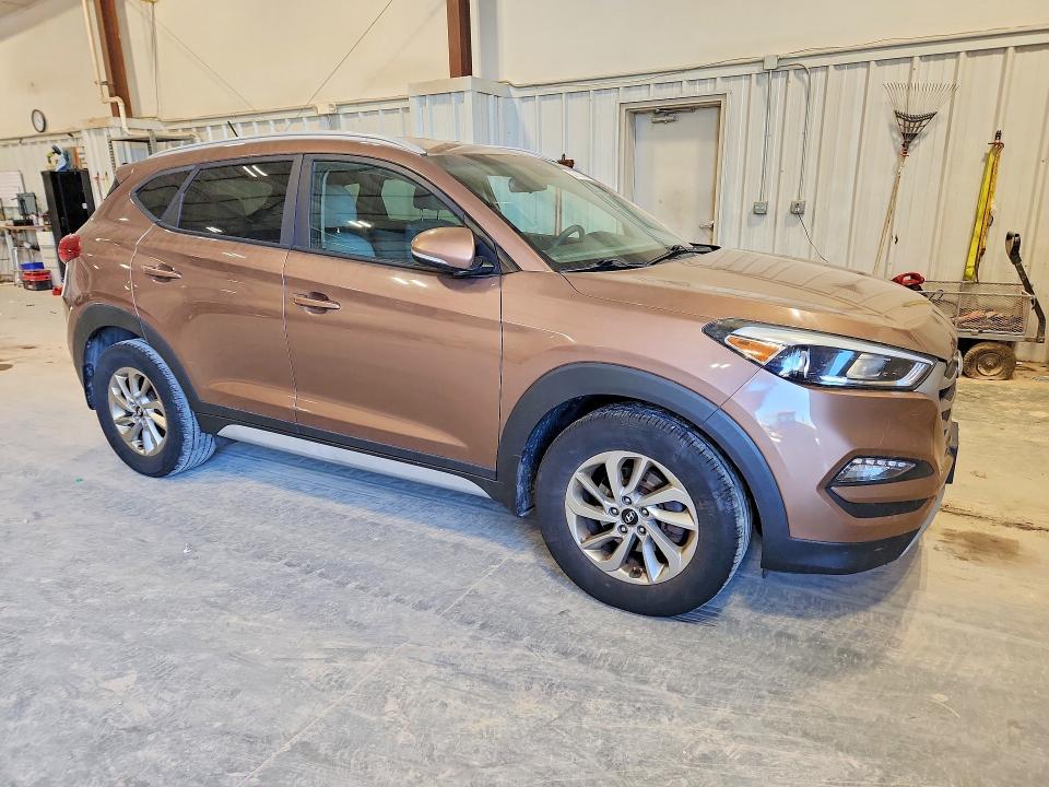 2017 Hyundai Tucson მანქანა იყიდება აუქციონზე, vin: KM8J33A29HU367556, აუქციონის ნომერი: 53763346
