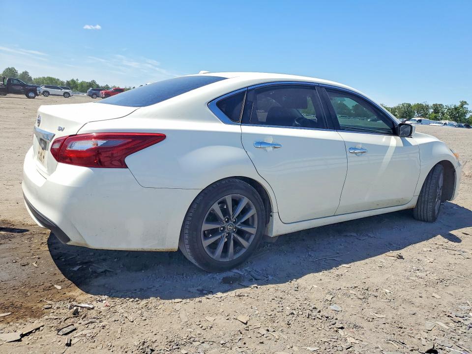 2018 Nissan Altima მანქანა იყიდება აუქციონზე, vin: 1N4AL3AP3JC173218, აუქციონის ნომერი: 53339986