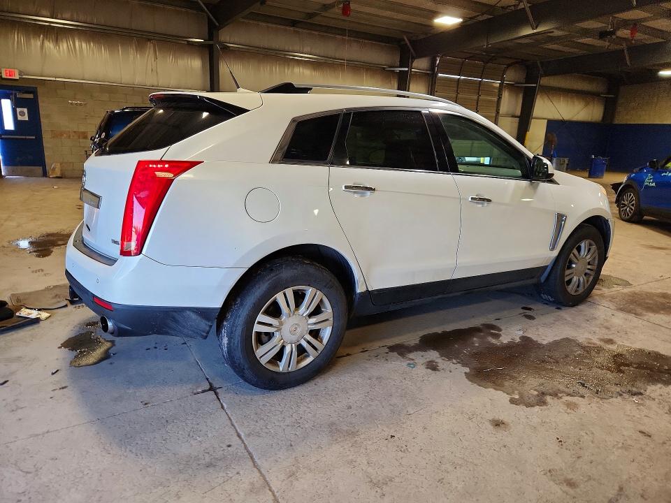 52032496 :رقم المزاد ، 3GYFNCE34DS641466 vin ، 2013 Cadillac Srx مزاد بيع