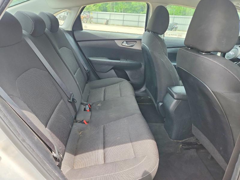 53640516 :رقم المزاد ، 3KPF24AD7KE008104 vin ، 2019 Kia Forte مزاد بيع