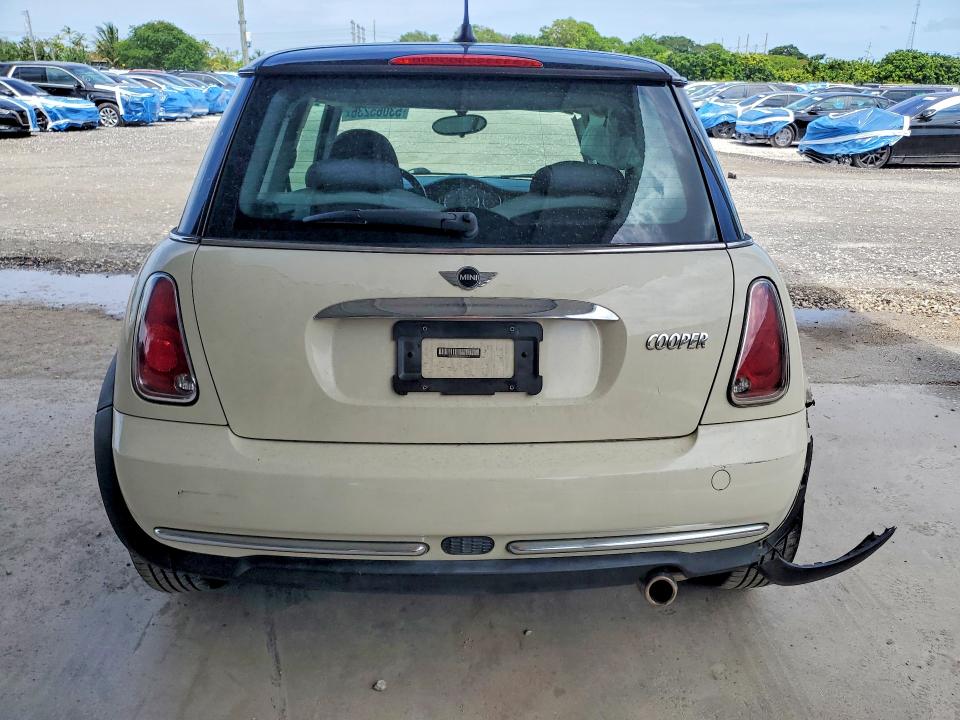 2006 Mini Cooper მანქანა იყიდება აუქციონზე, vin: WMWRC33586TJ75849, აუქციონის ნომერი: 53065236