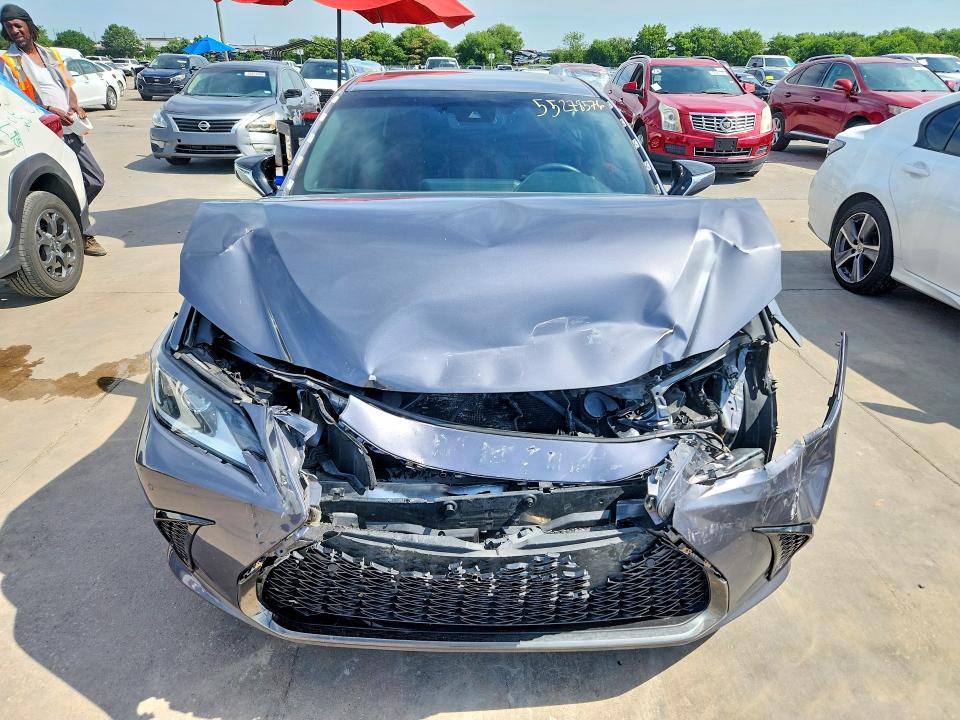 55278576 :رقم المزاد ، 58ABZ1B17KU011393 vin ، 2019 Lexus Es مزاد بيع