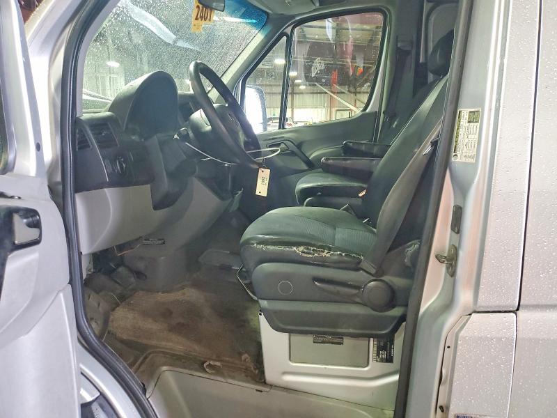 53721276 :رقم المزاد ، WD3PE8DC8F5957811 vin ، 2015 Mercedes-benz Sprinter مزاد بيع