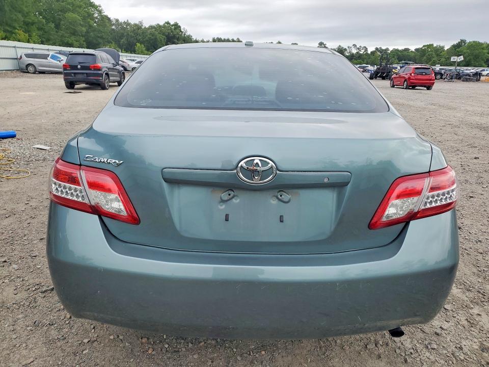 53279706 :رقم المزاد ، 4T1BF3EK2AU575743 vin ، 2010 Toyota Camry مزاد بيع
