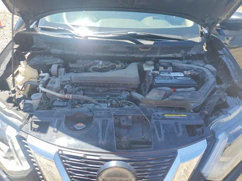 2017 Nissan Rogue მანქანა იყიდება აუქციონზე, vin: JN8AT2MV4HW001579, აუქციონის ნომერი: 55124406