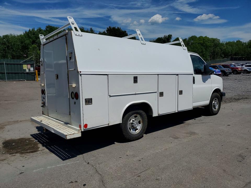 55033866 :رقم المزاد ، 1GB0G2CG9F1250215 vin ، 2015 Chevrolet Express G3500 مزاد بيع