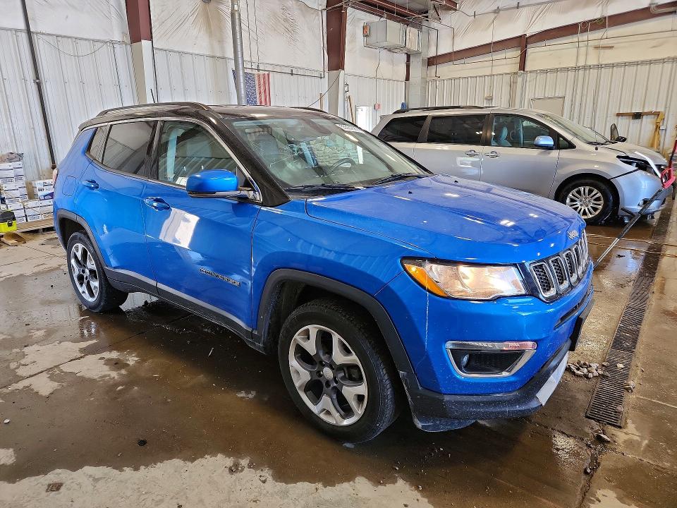 55551586 :رقم المزاد ، 3C4NJDCBXKT645753 vin ، 2019 Jeep Compass مزاد بيع