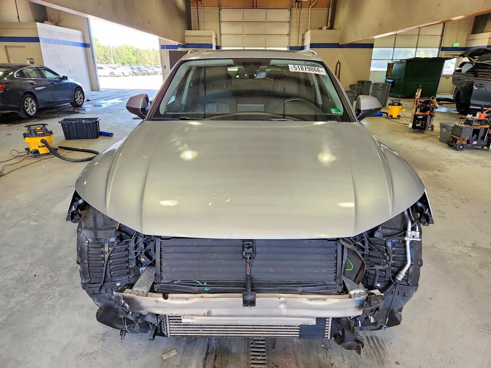 51879866 :رقم المزاد ، WA1BNAFY7J2228400 vin ، 2018 Audi Q5 مزاد بيع