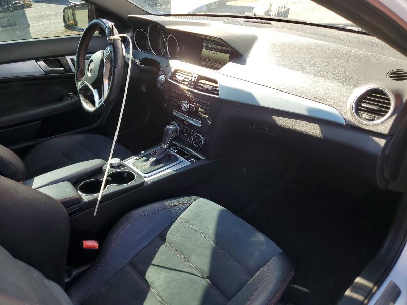 2015 Mercedes-benz C მანქანა იყიდება აუქციონზე, vin: WDDGJ4HB7FG389458, აუქციონის ნომერი: 52851456