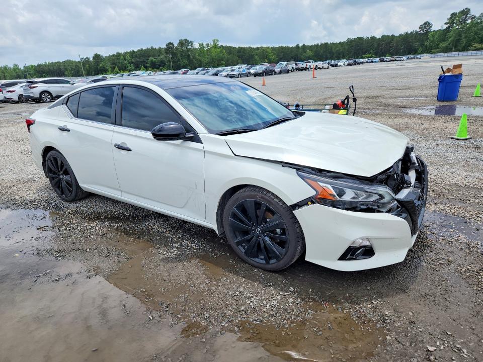 55184406 :رقم المزاد ، 1N4BL4CV1NN358965 vin ، 2022 Nissan Altima مزاد بيع
