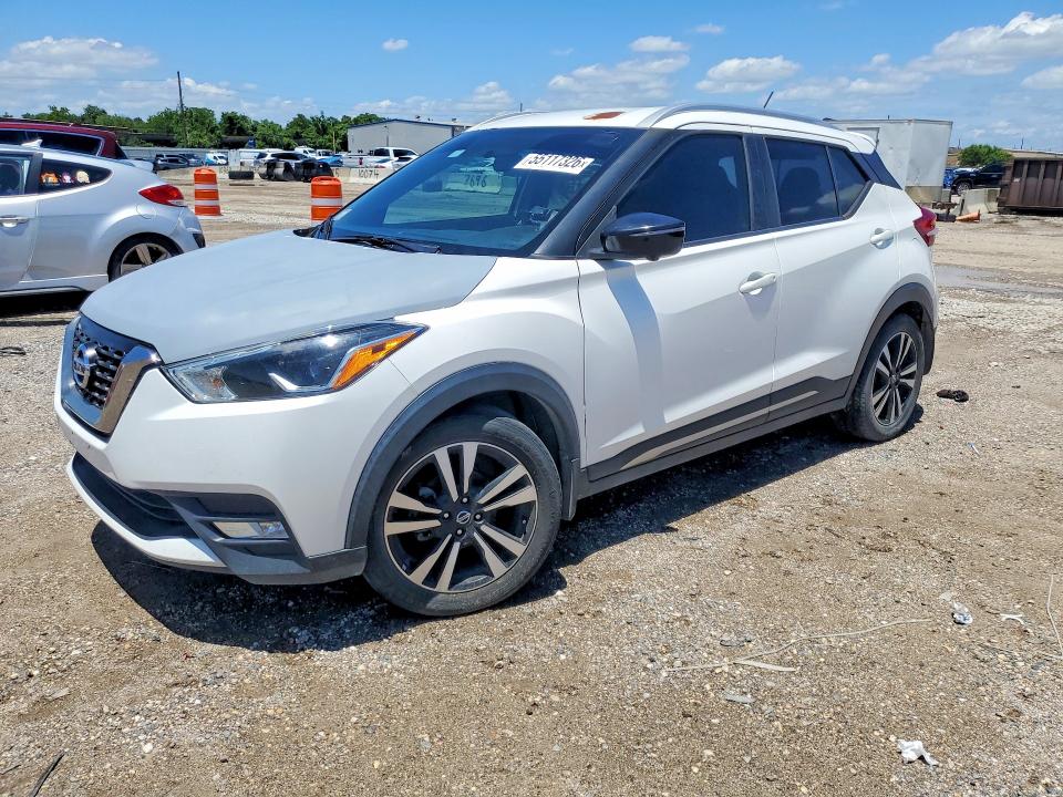 2018 Nissan Kicks მანქანა იყიდება აუქციონზე, vin: 3N1CP5CUXJL541861, აუქციონის ნომერი: 55117326