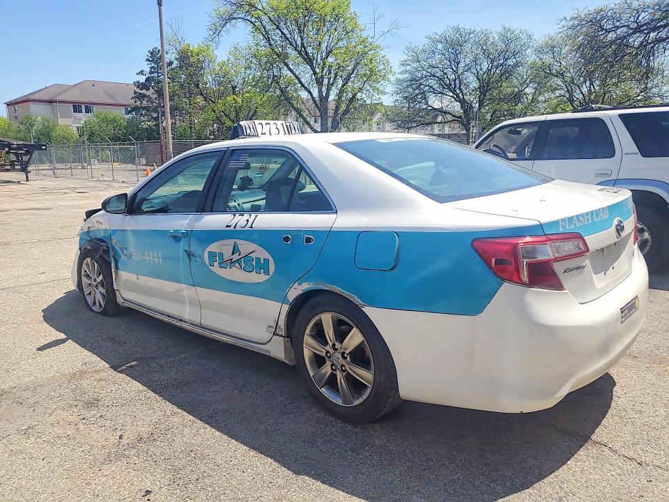 52176676 :رقم المزاد ، 4T1BD1FK4DU084460 vin ، 2013 Toyota Camry Hybrid مزاد بيع