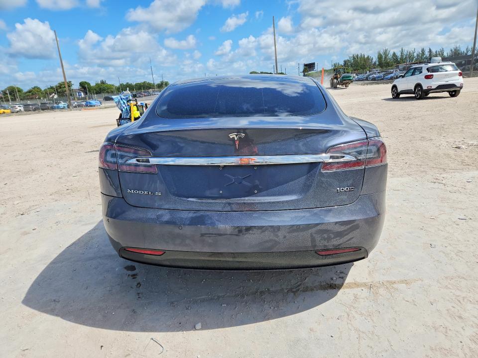 54651996 :رقم المزاد ، 5YJSA1E28KF305109 vin ، 2019 Tesla Model S مزاد بيع