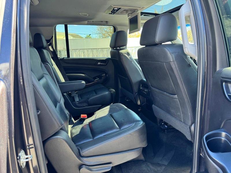 52447706 :رقم المزاد ، 1GNSKHKC7HR354038 vin ، 2017 Chevrolet Suburban مزاد بيع