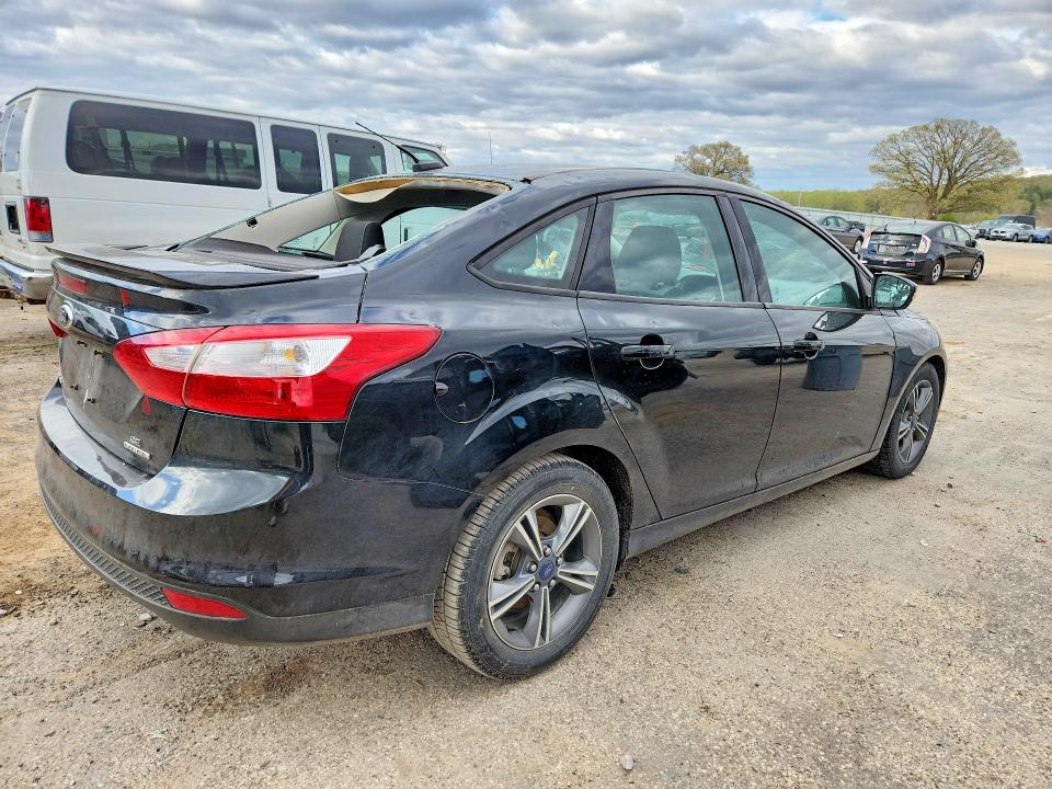 2014 Ford Focus მანქანა იყიდება აუქციონზე, vin: 1FADP3F28EL235944, აუქციონის ნომერი: 52834436