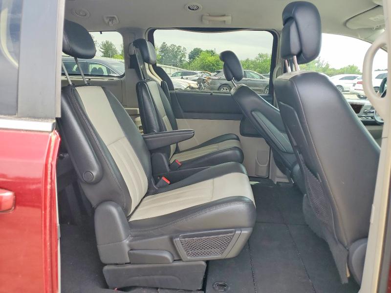 2010 Chrysler Town & Country მანქანა იყიდება აუქციონზე, vin: 2A4RR8DXXAR330264, აუქციონის ნომერი: 54990316
